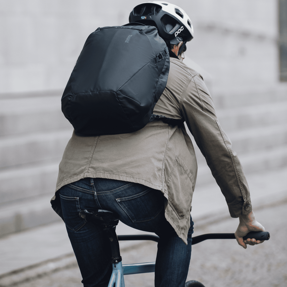 Thule Tact Backpack 21L - Black