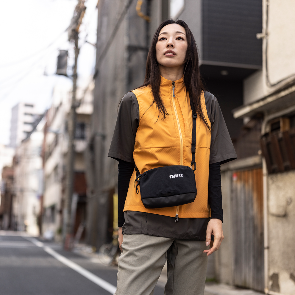 Thule Paramount Crossbody 2L - Black