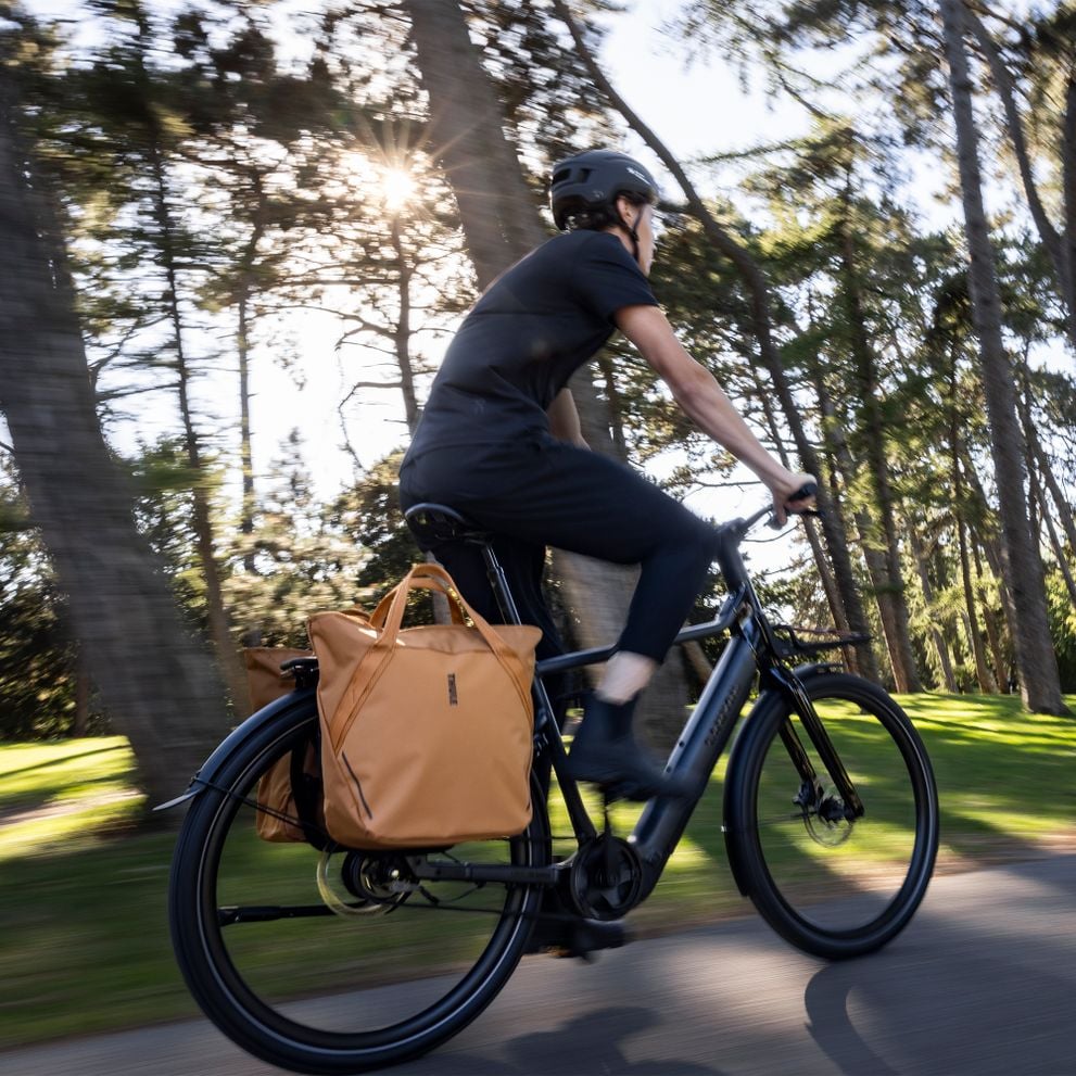 Thule Chasm Tote Inlock 25L Black