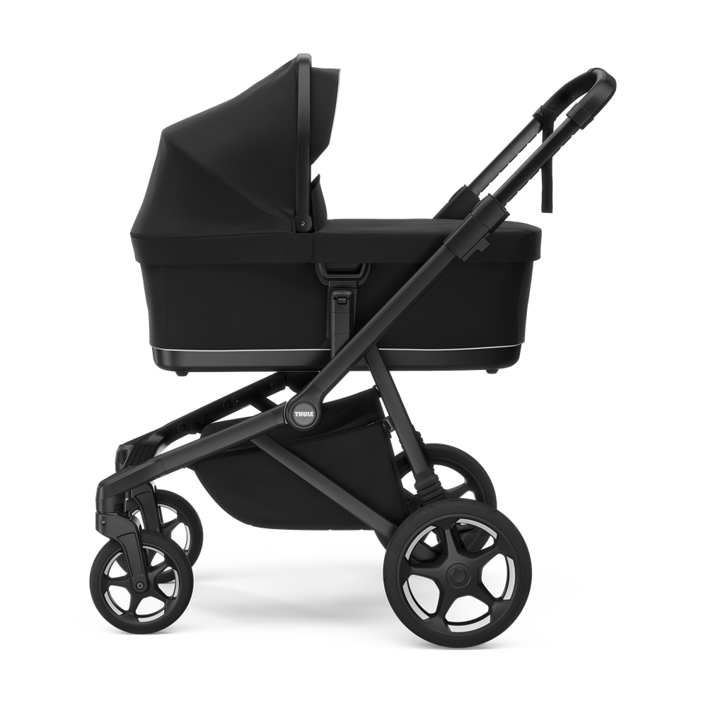 Thule Sleek 2 Kombikinderwagen Bundle – Tiefschwarz – Inkl. Babywanne