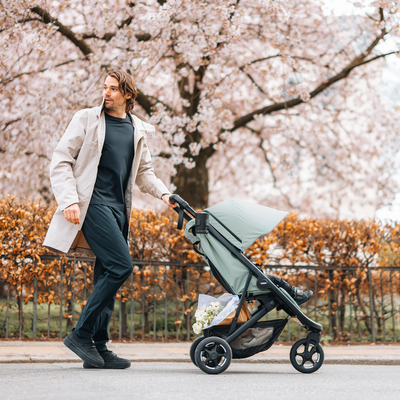 Thule Spring 2 Kompakter All-Terrain-Kinderwagen – Soft Beige