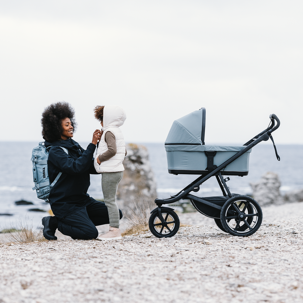 Thule Urban Glide 3 Kinderwagen Nebelgrün auf Schwarz