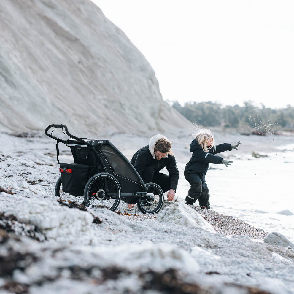 Thule Chariot Sport 2 mit Thule sun and wind tarp – double Black