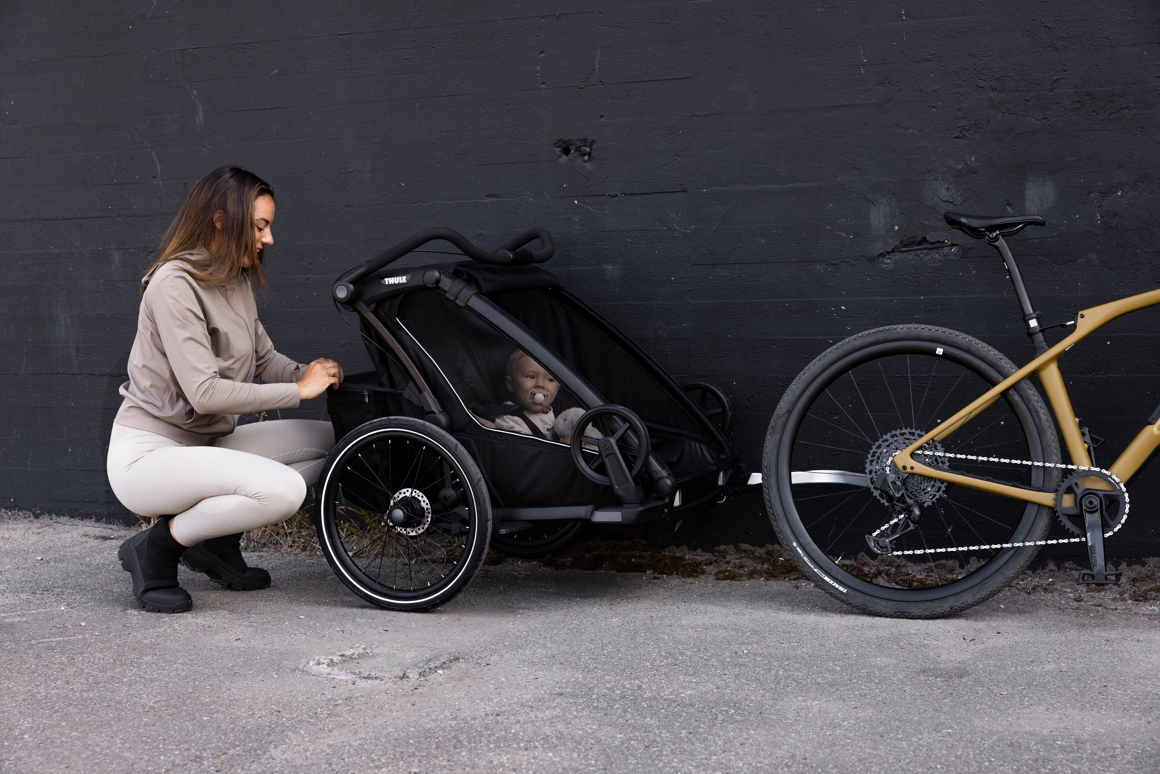 Thule Chariot Sport 2 Multisport-Fahrradanhänger Einsitzer natürliches Gold 2025