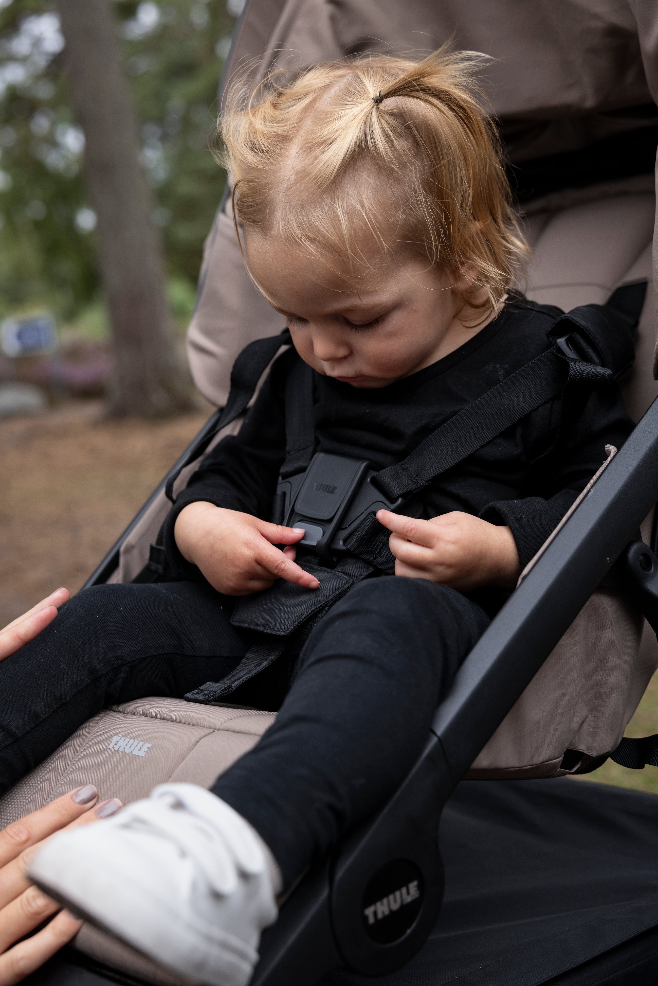 Thule Urban Glide 4 Kinderwagen Tinted Taupe on Black