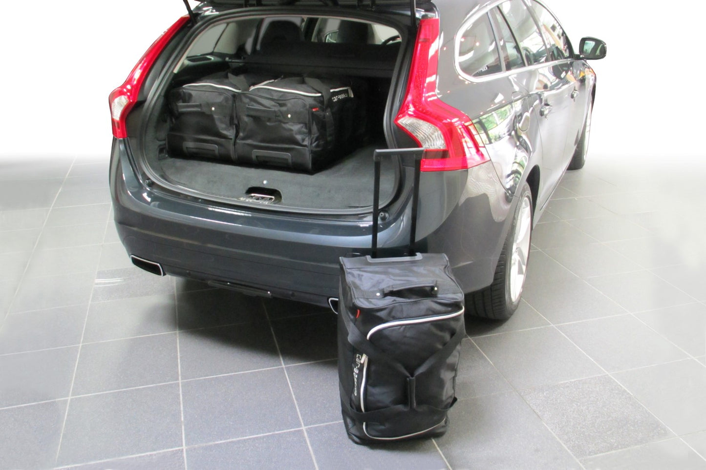 
                  
                    Reisetaschen Volvo V60 Plug-In Hybrid 2012-2018
                  
                
